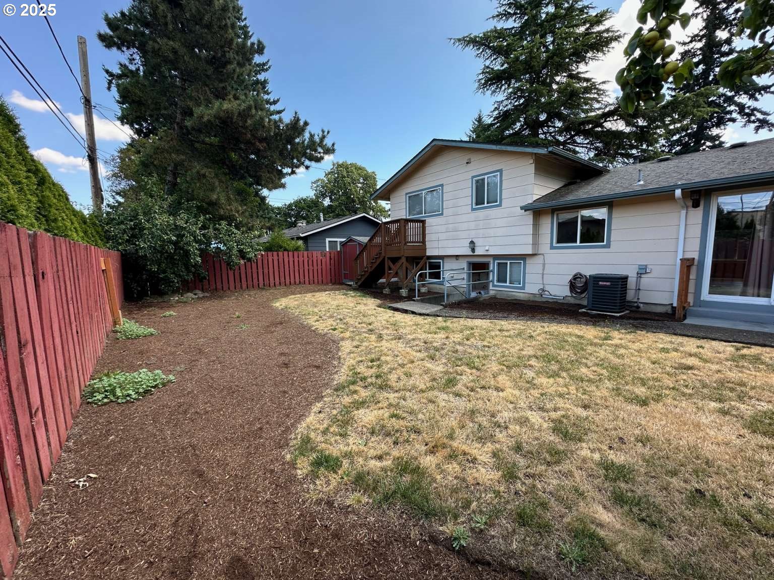 17909 NE EVERETT CT