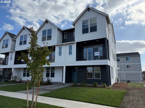 5118 SE THORNAPPLE ST Hillsboro OR 97123