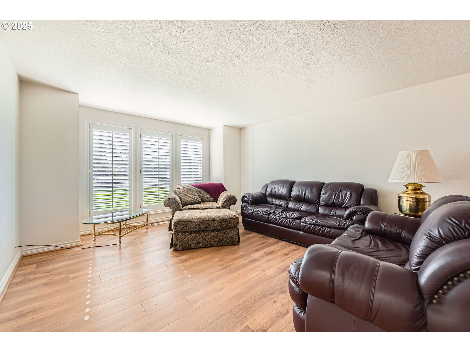 1725 N LAURELWOOD LOOP