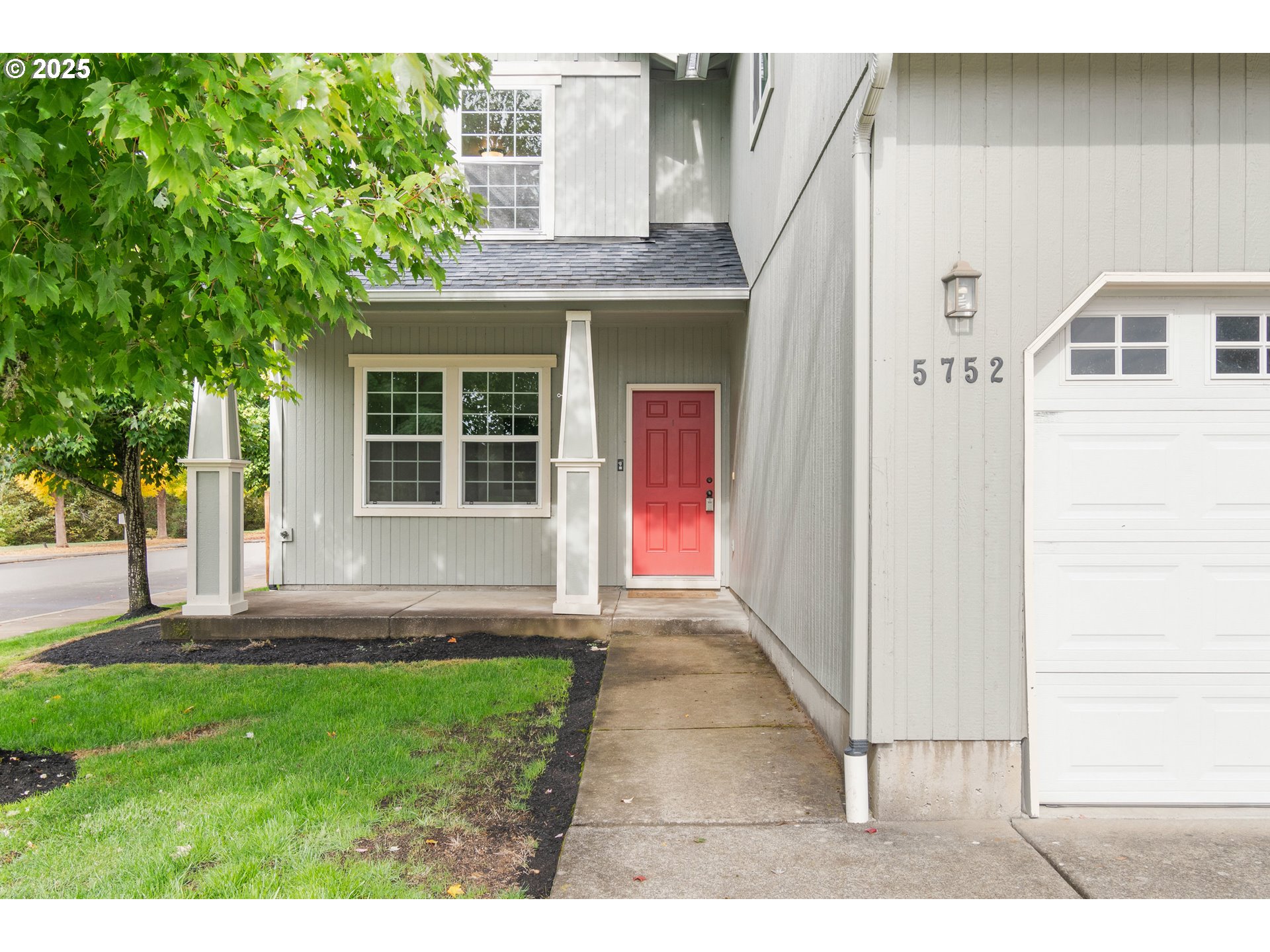 5752 PERIDOT WAY