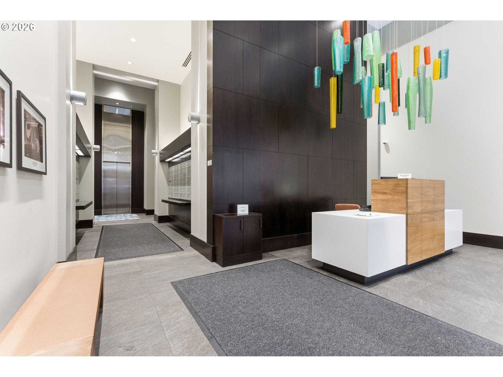 1025 NW Couch ST 1019