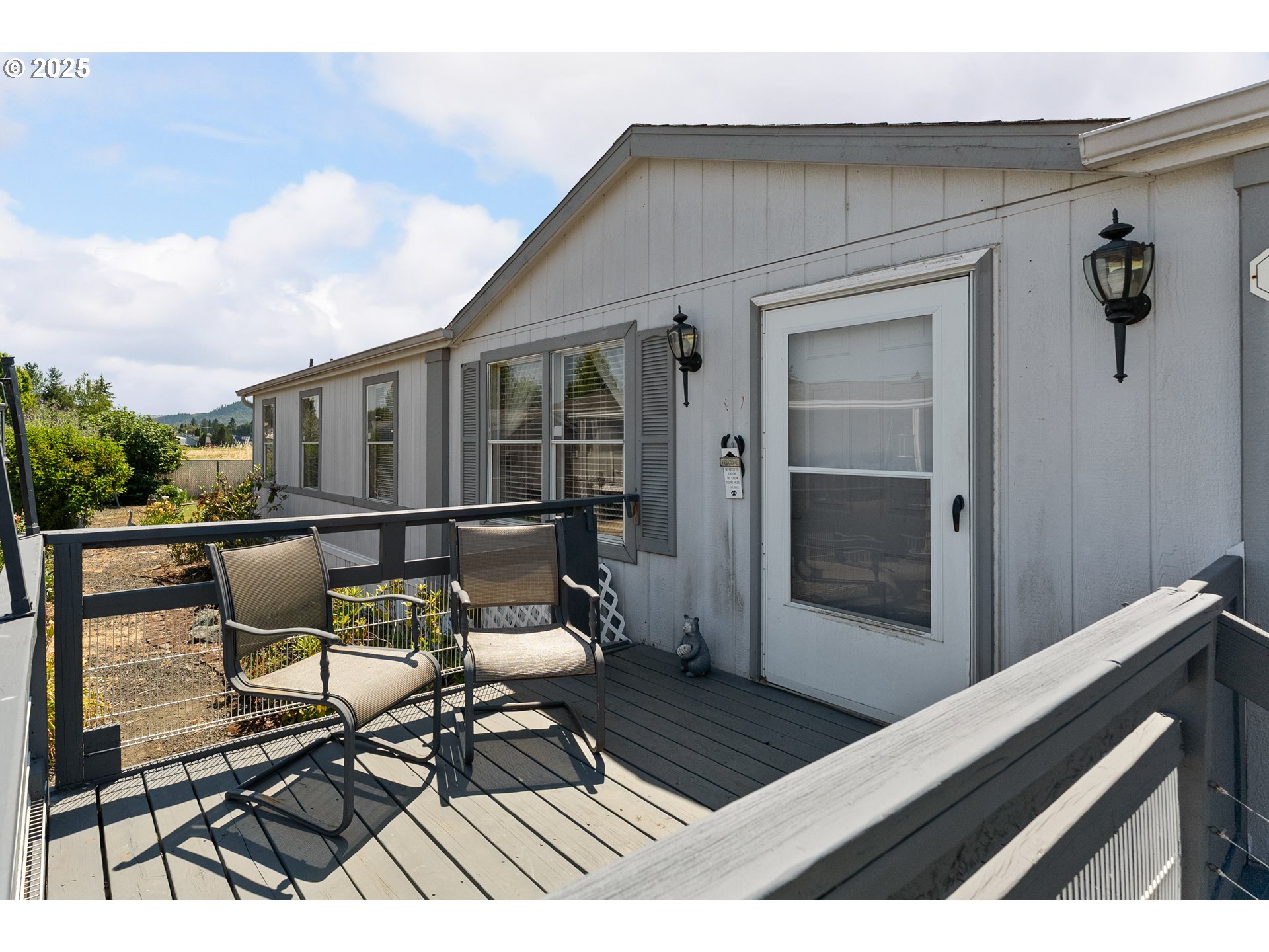110 NW BROC DR