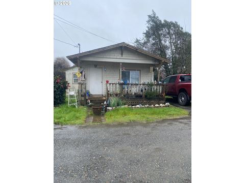 93840 HIGH LN Coos Bay OR 97420