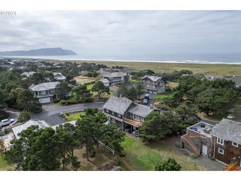 A home in Gearhart