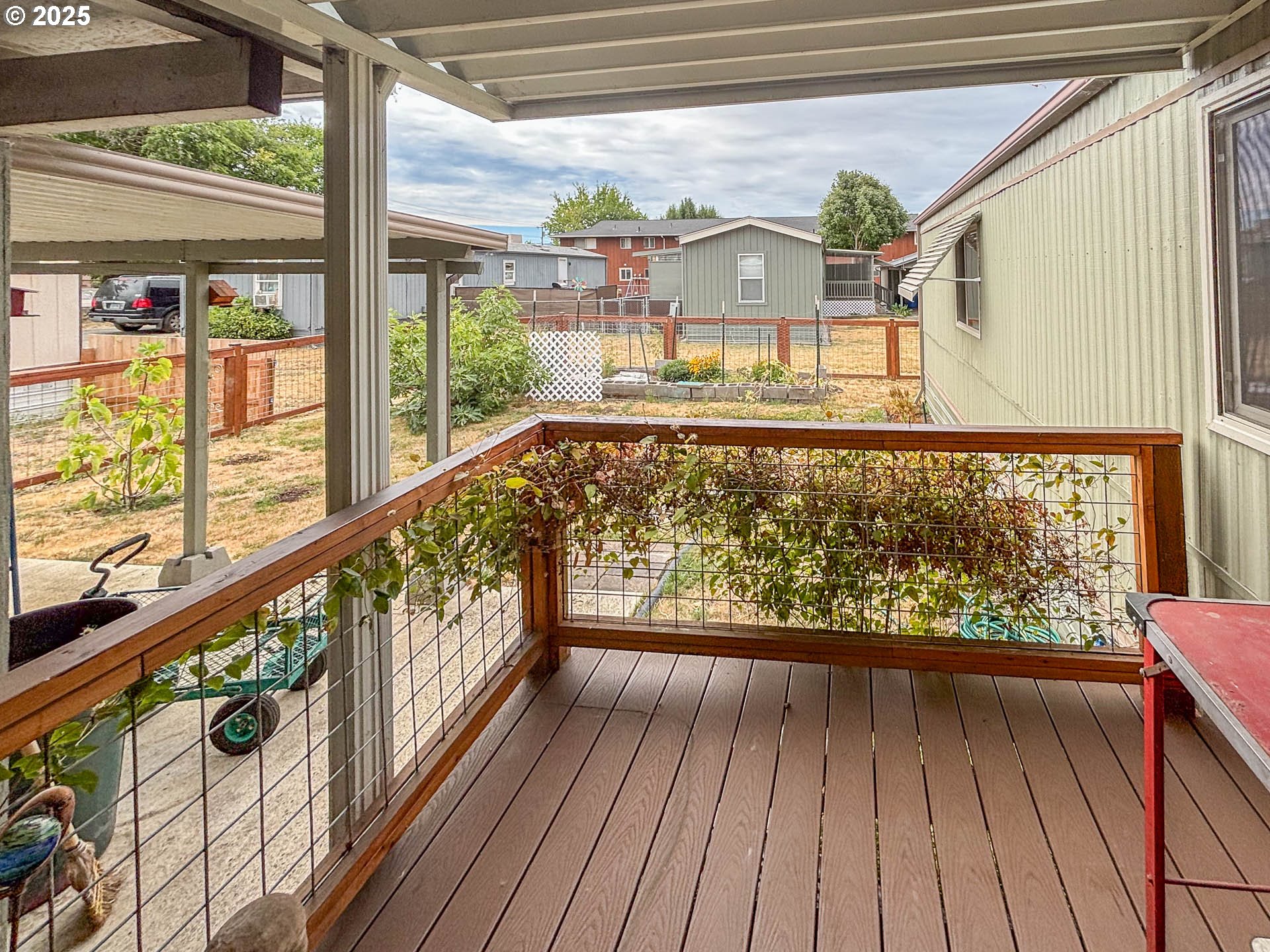 1113 NW PLATEAU DR