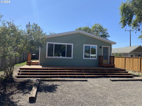 A home in Goldendale