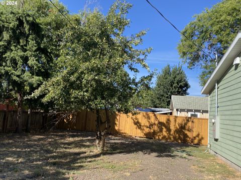 A home in Goldendale