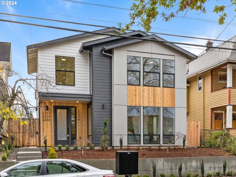 2232 SE ANKENY ST 2 Portland OR 97214