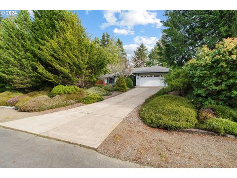 A home in Waldport