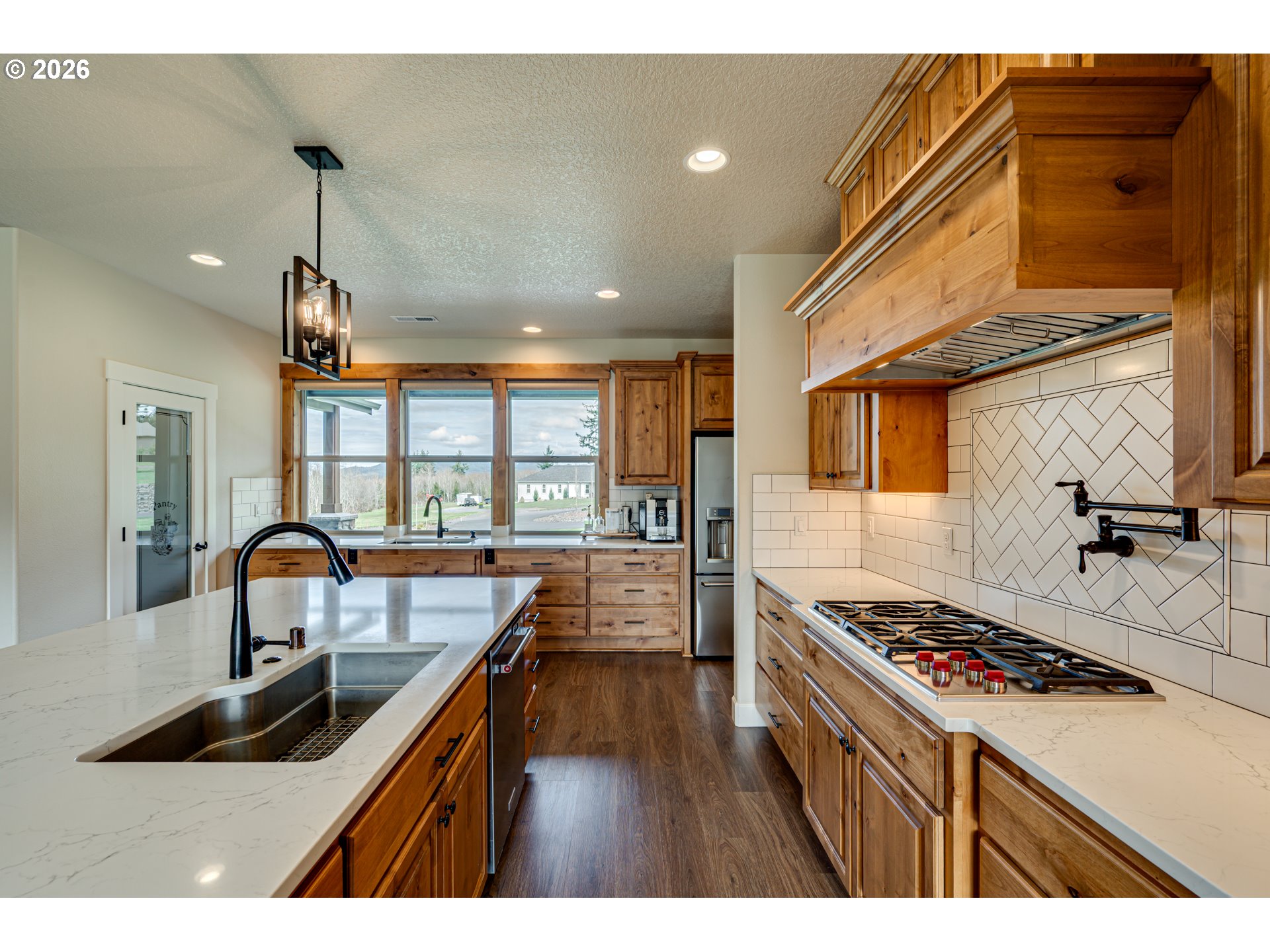 300 CROSS CREEK RD