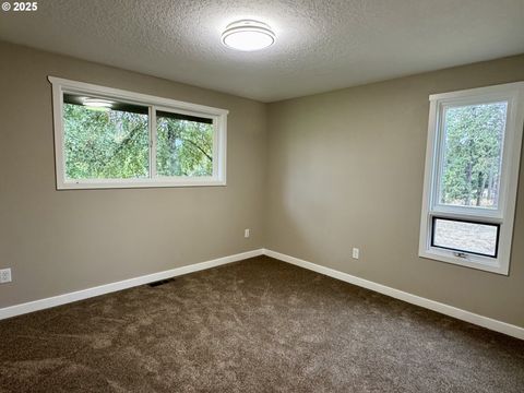 Tiny photo for 35929 Enterprise Rd, Creswell, OR 97426 (MLS # 771150647)