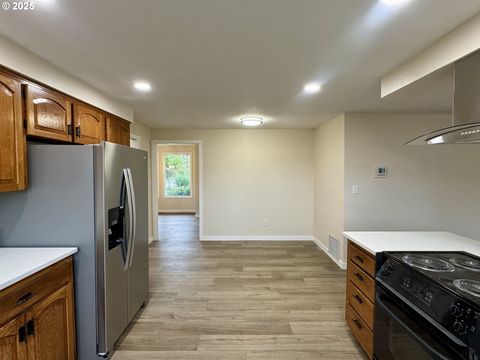 Tiny photo for 35929 Enterprise Rd, Creswell, OR 97426 (MLS # 771150647)