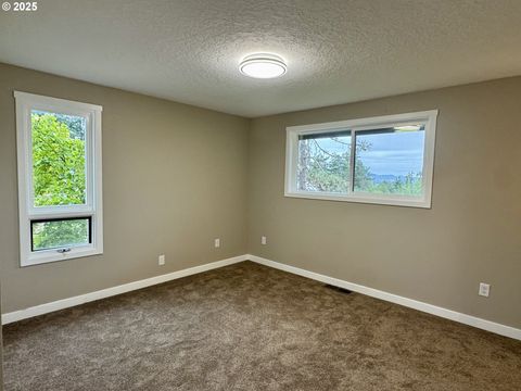 Tiny photo for 35929 Enterprise Rd, Creswell, OR 97426 (MLS # 771150647)