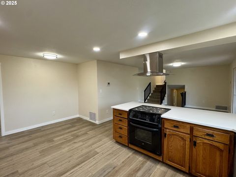 Tiny photo for 35929 Enterprise Rd, Creswell, OR 97426 (MLS # 771150647)