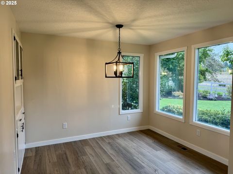 Tiny photo for 35929 Enterprise Rd, Creswell, OR 97426 (MLS # 771150647)