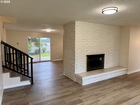 Tiny photo for 35929 Enterprise Rd, Creswell, OR 97426 (MLS # 771150647)