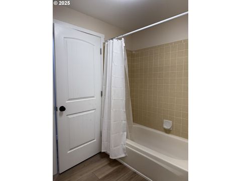 Tiny photo for 35929 Enterprise Rd, Creswell, OR 97426 (MLS # 771150647)