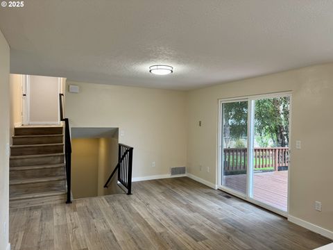 Tiny photo for 35929 Enterprise Rd, Creswell, OR 97426 (MLS # 771150647)