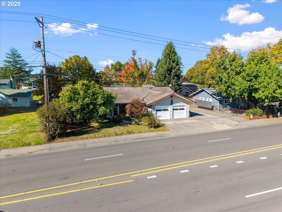 1303 NE CORNELL RD