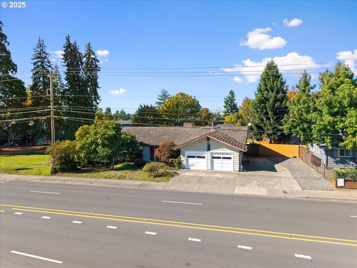 1303 NE CORNELL RD