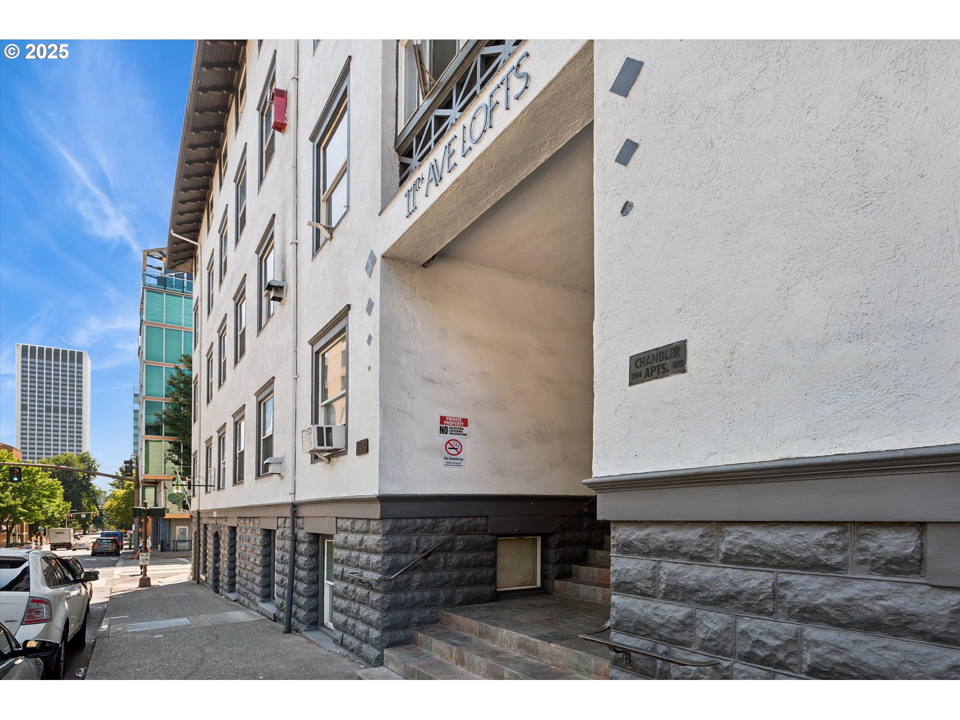 1104 SW COLUMBIA ST 206