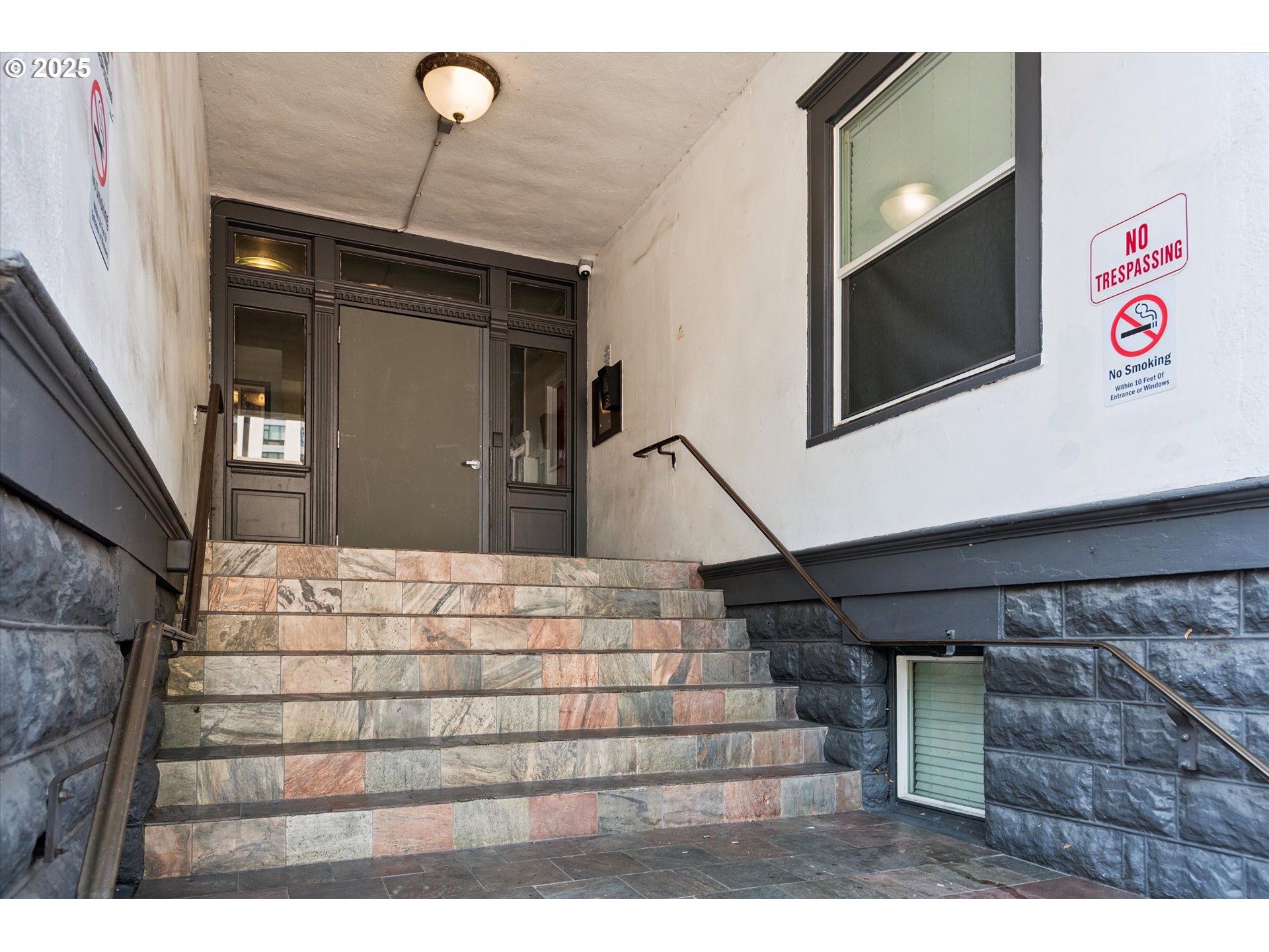 1104 SW COLUMBIA ST 206