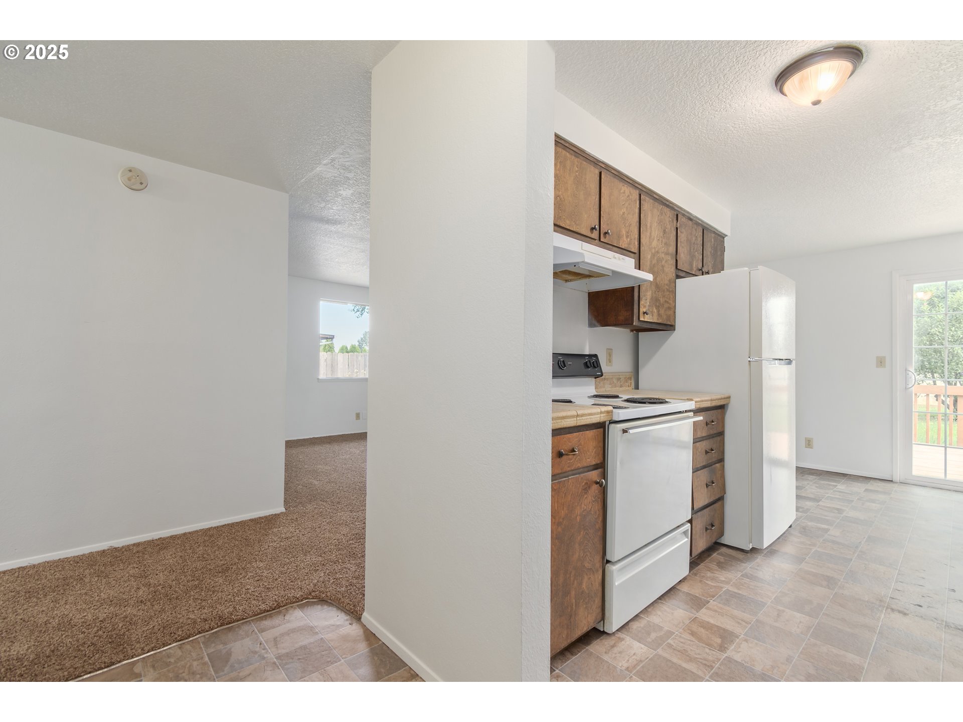 4490 HILTON DR