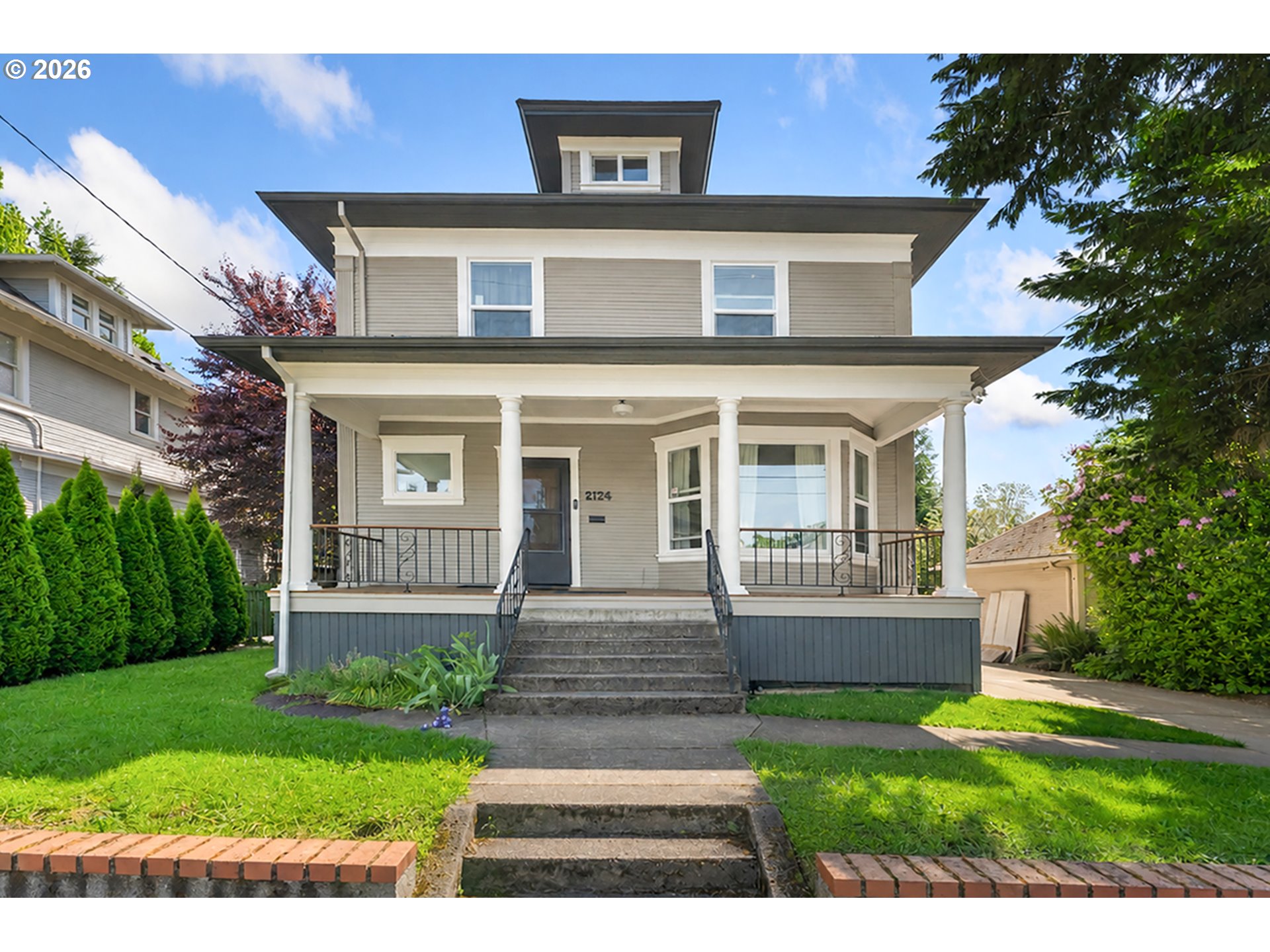 2124 NE 9TH AVE