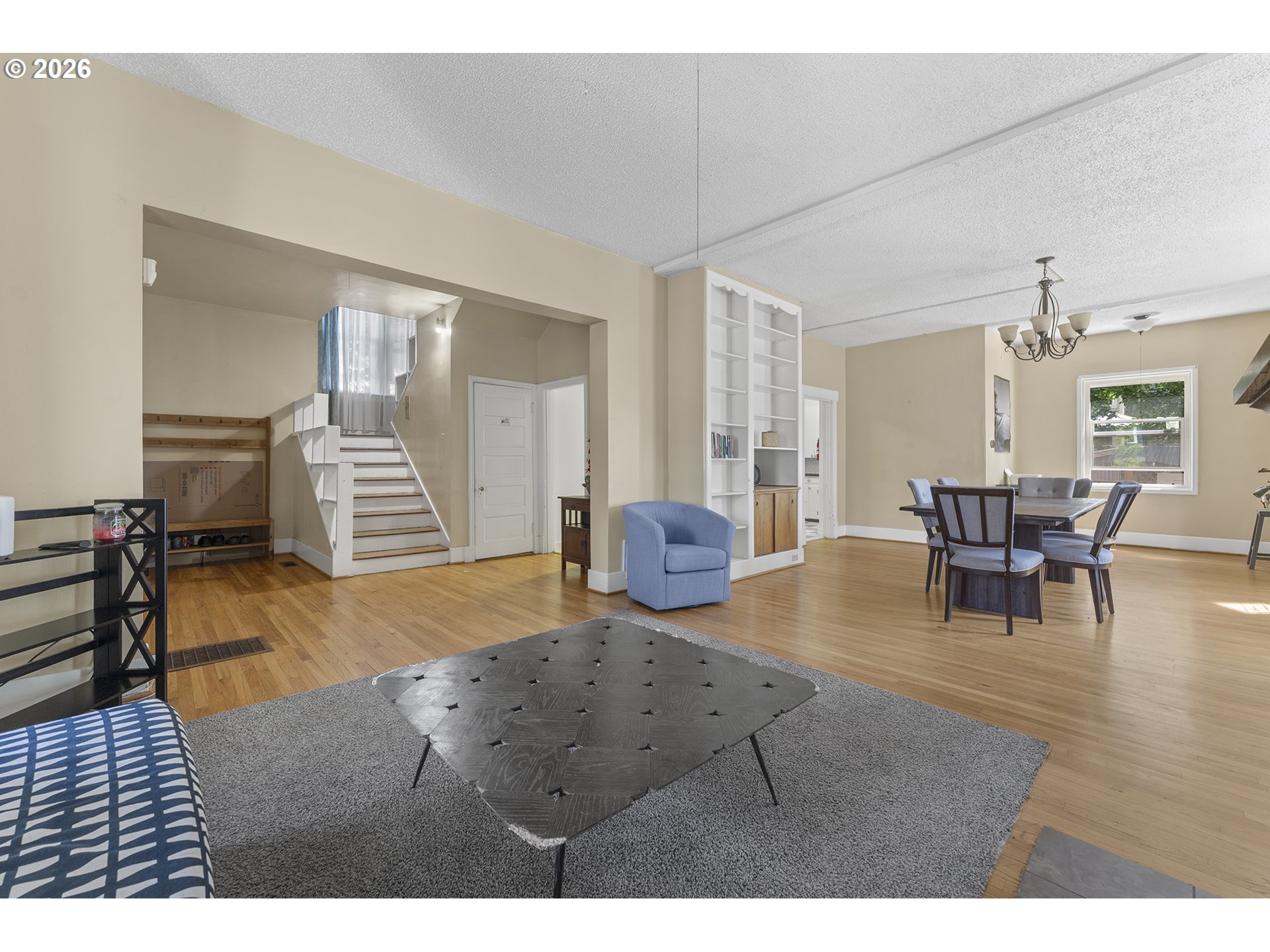 2124 NE 9TH AVE