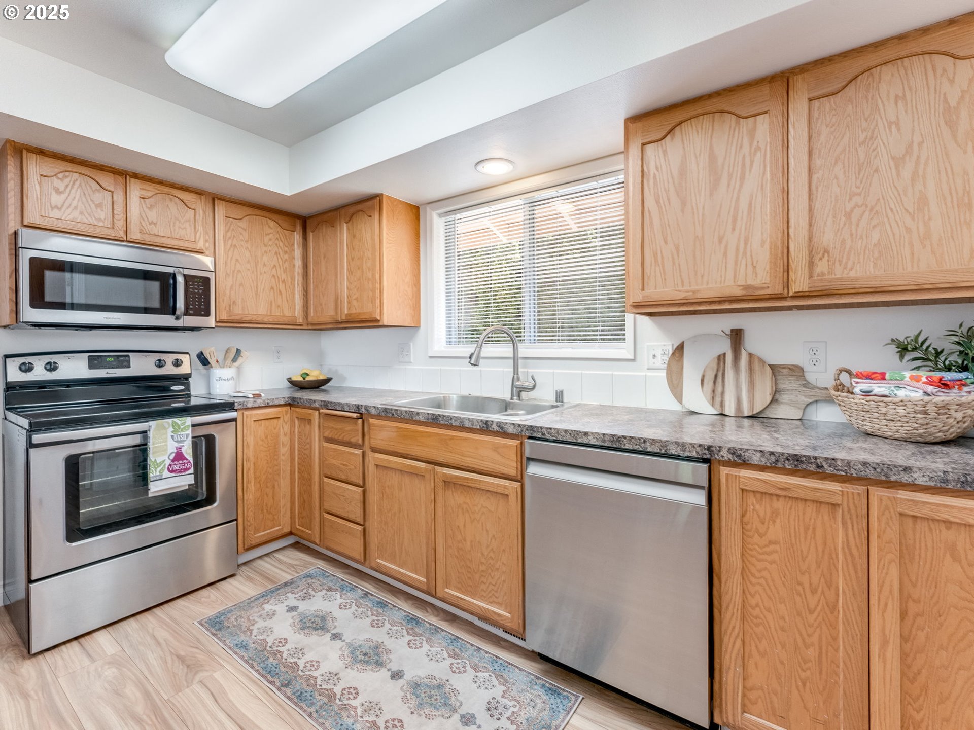 Vancouver, Washington 98665, United States, 4 Bedrooms Bedrooms, ,3 BathroomsBathrooms,Residential,Active,172966