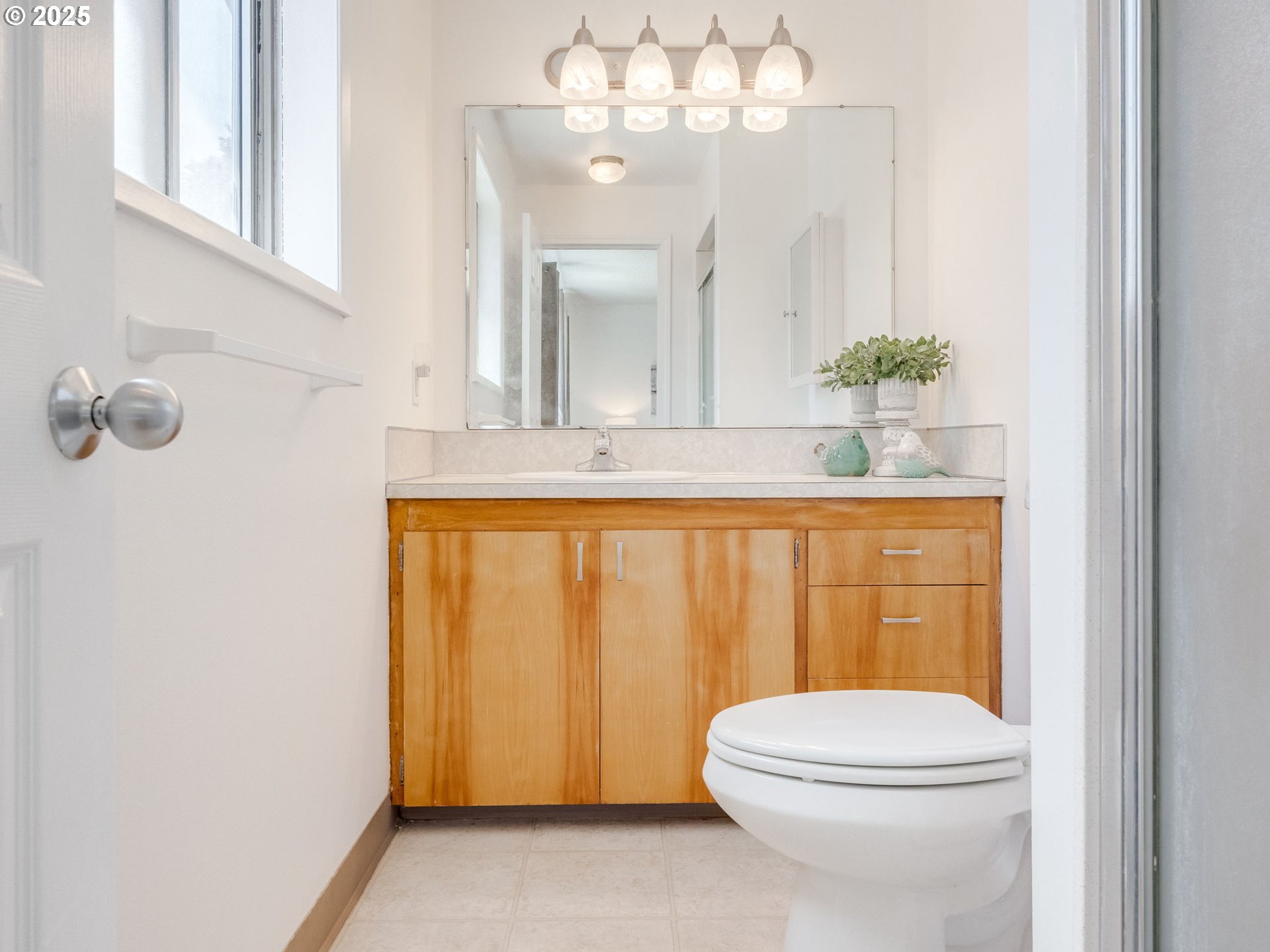 Vancouver, Washington 98665, United States, 4 Bedrooms Bedrooms, ,3 BathroomsBathrooms,Residential,Active,172966