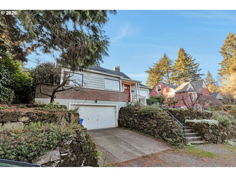 6815 SW 8TH AVE Portland OR 97219