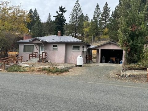 205 N HUMBOLT ST Canyon City OR 97820