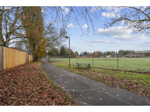 A home in Newberg