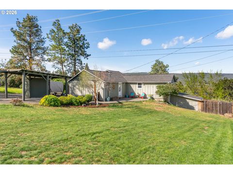 410 E 15TH PL The Dalles OR 97058