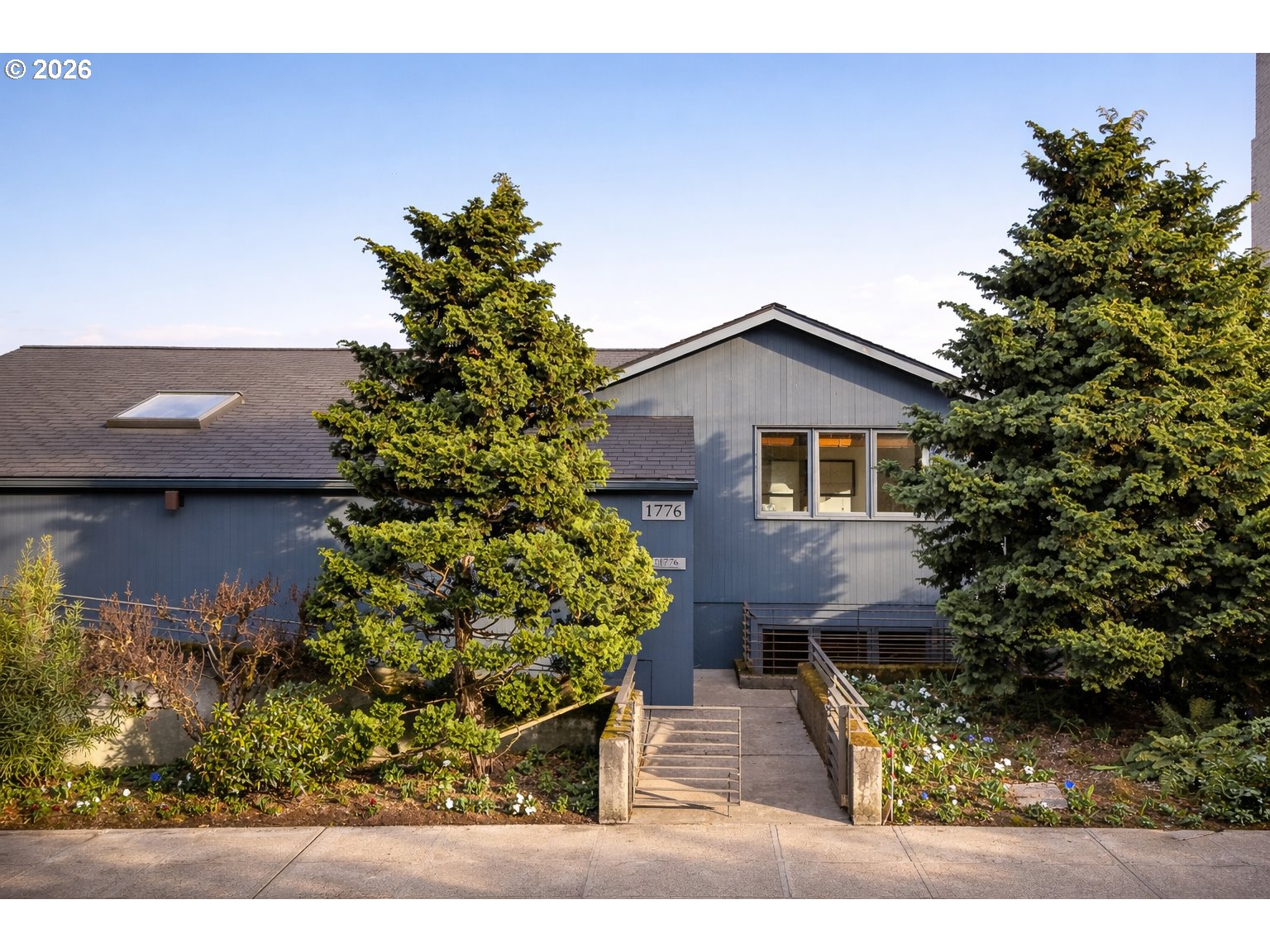 1776 SW MONTGOMERY DR