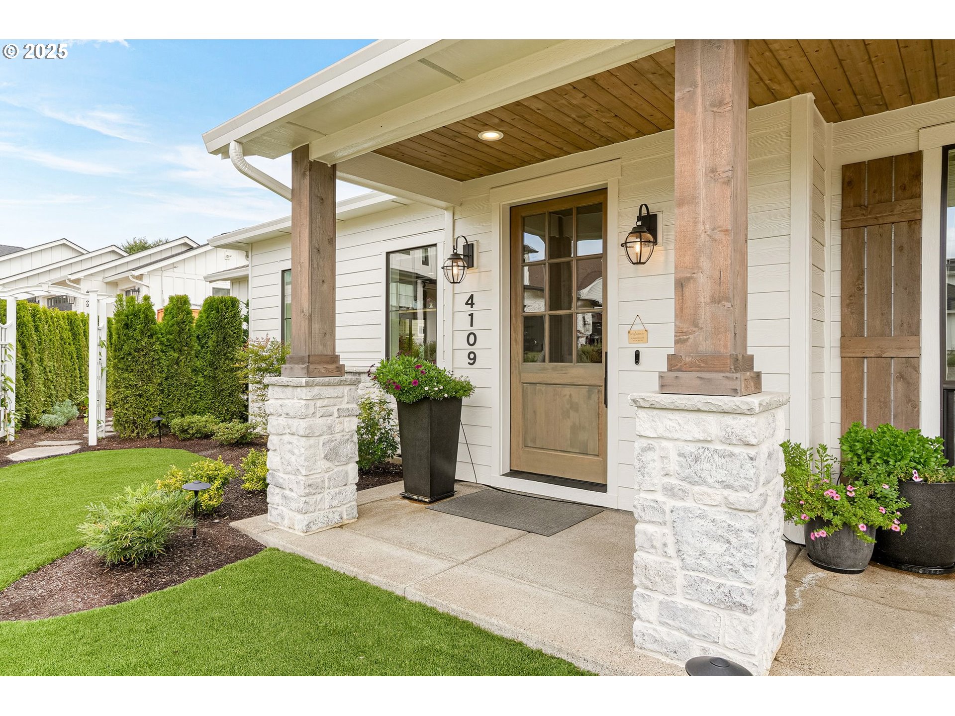 4109 ILLAHE RIVER CT S