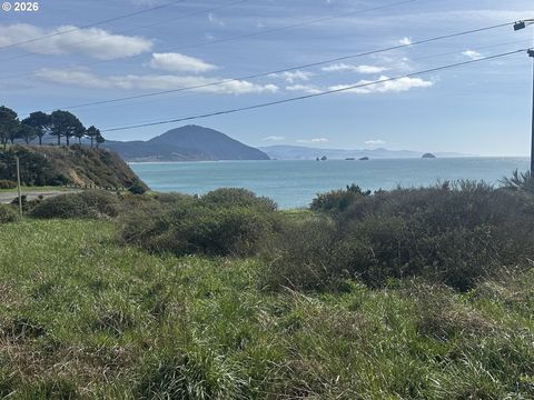 440 5TH ST Port Orford OR 97465