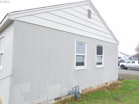 A home in Hermiston