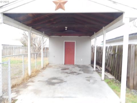 A home in Hermiston