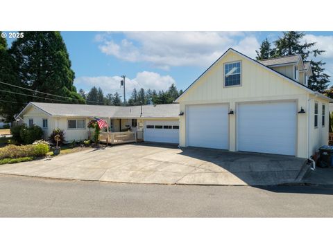 2950 GREENBRIAR ST Reedsport OR 97467