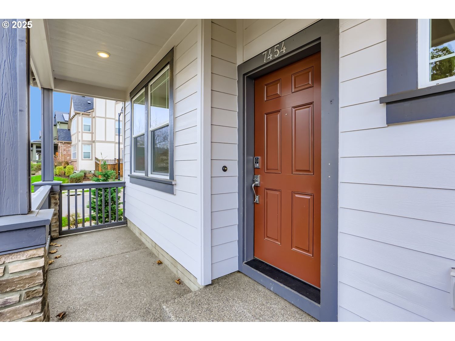7454 NW LAUREN AVE