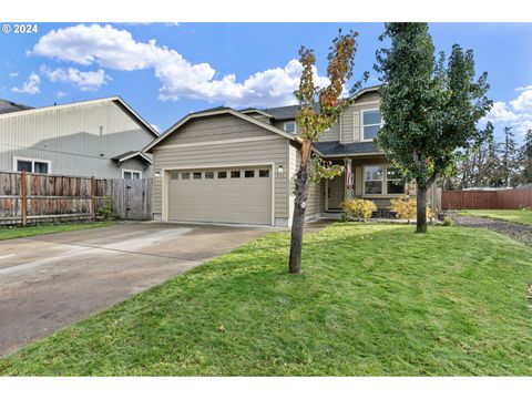 A home in Cottage Grove