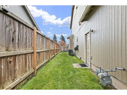 A home in Cottage Grove