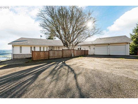 770 18TH AVE Coos Bay OR 97420