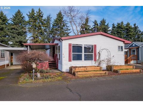 835 SE 1ST AVE Canby OR 97013