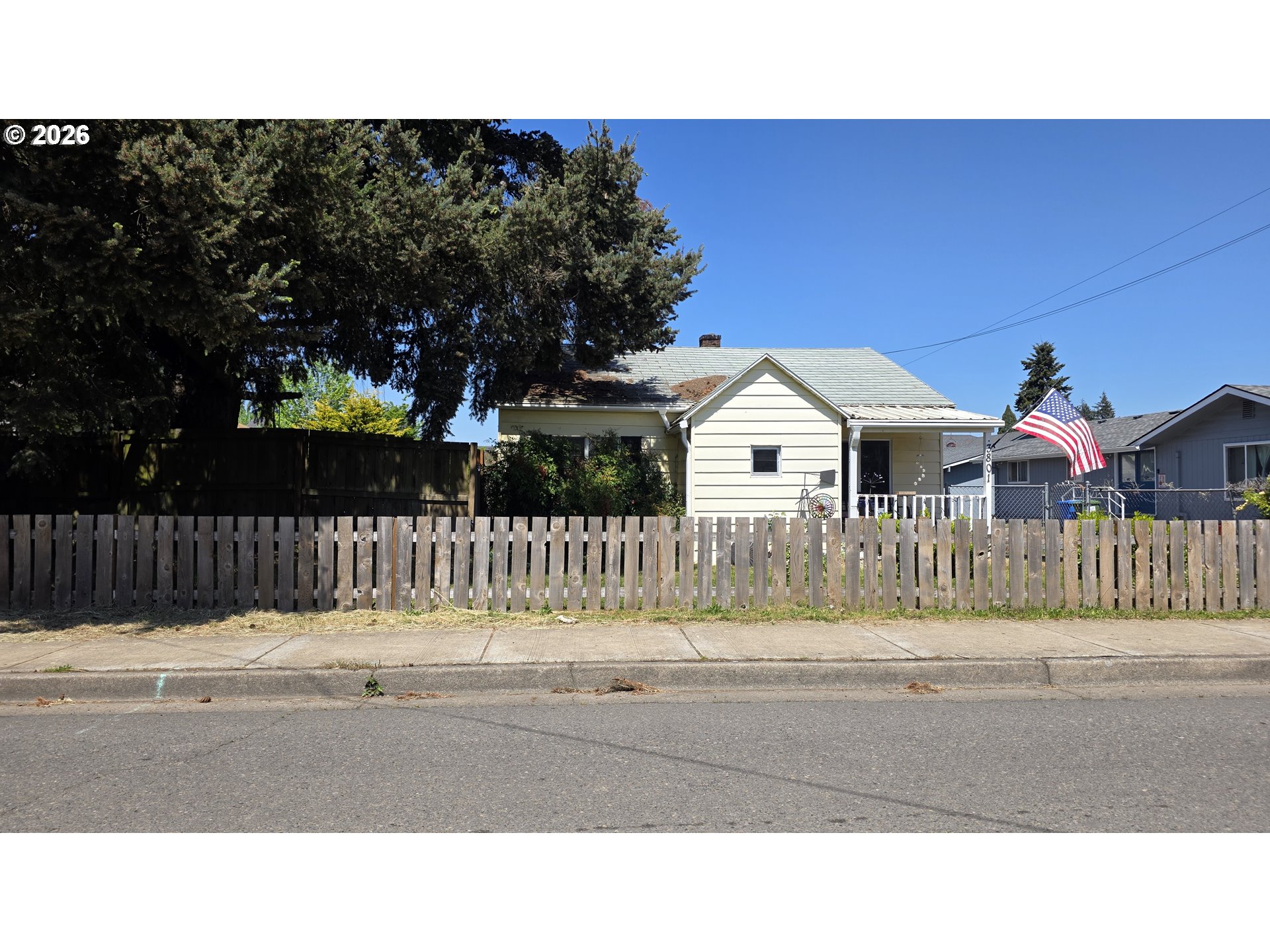 3801 DOVE LN