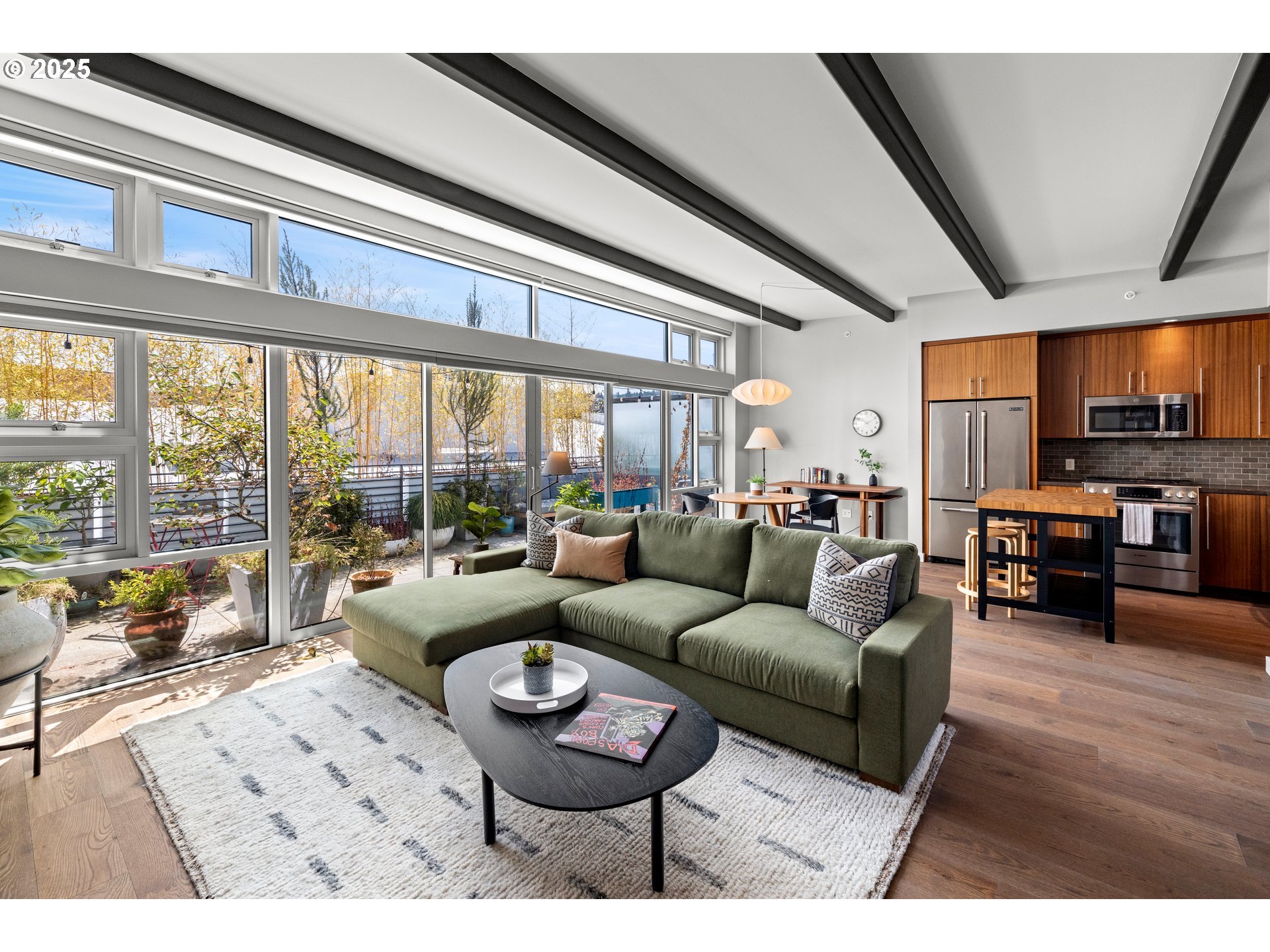 323 NW 13TH AVE 404