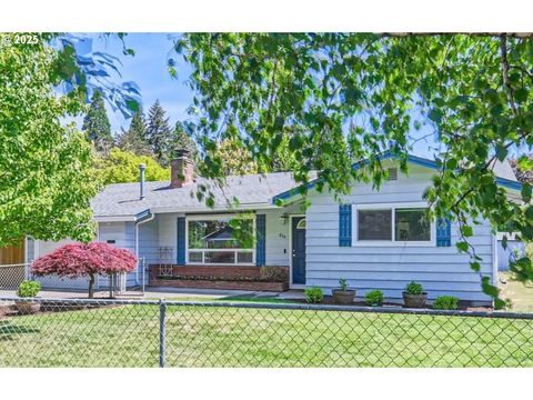 834 SE 16TH AVE Hillsboro OR 97123