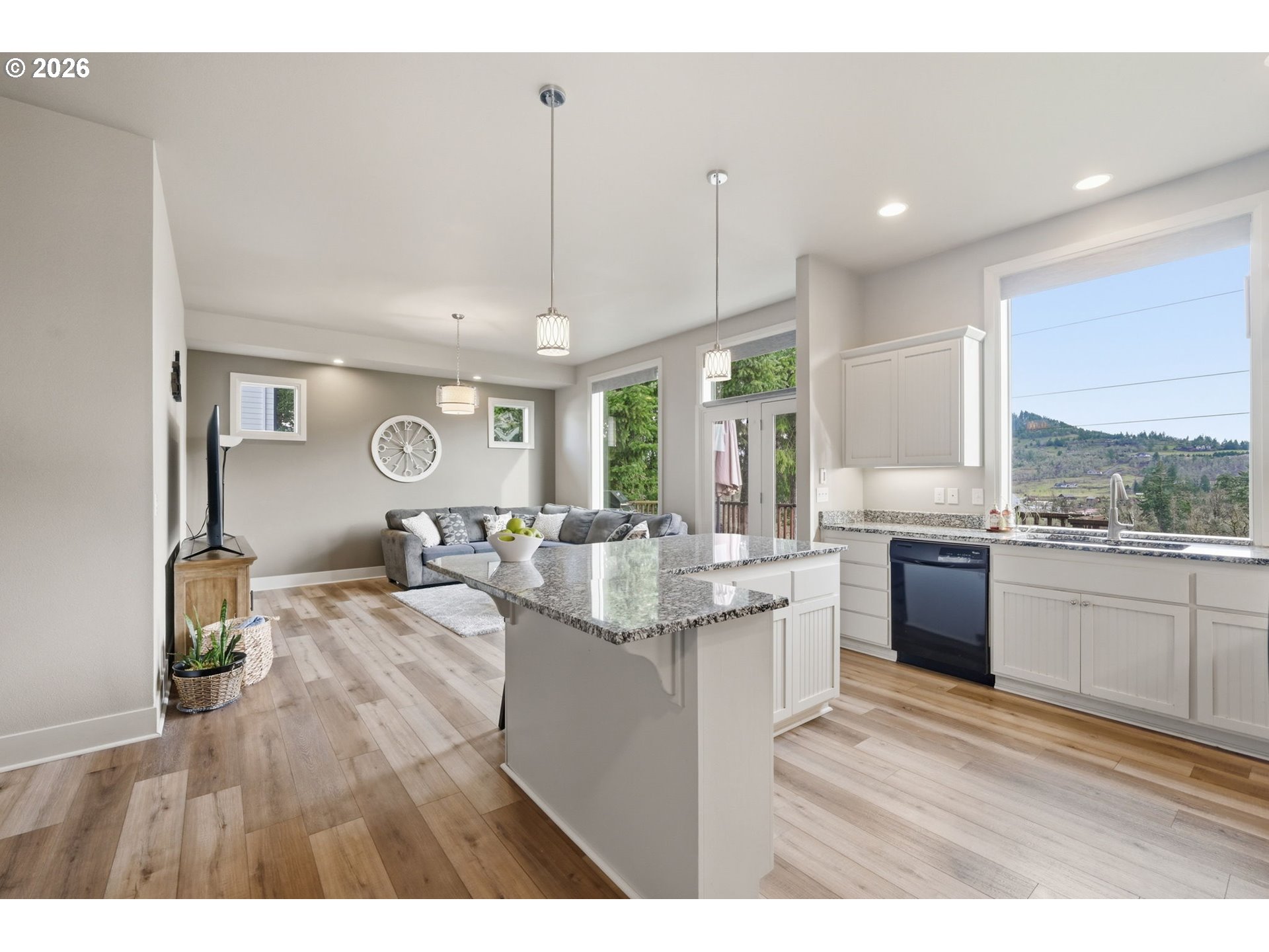 3710 RIVER HEIGHTS DR